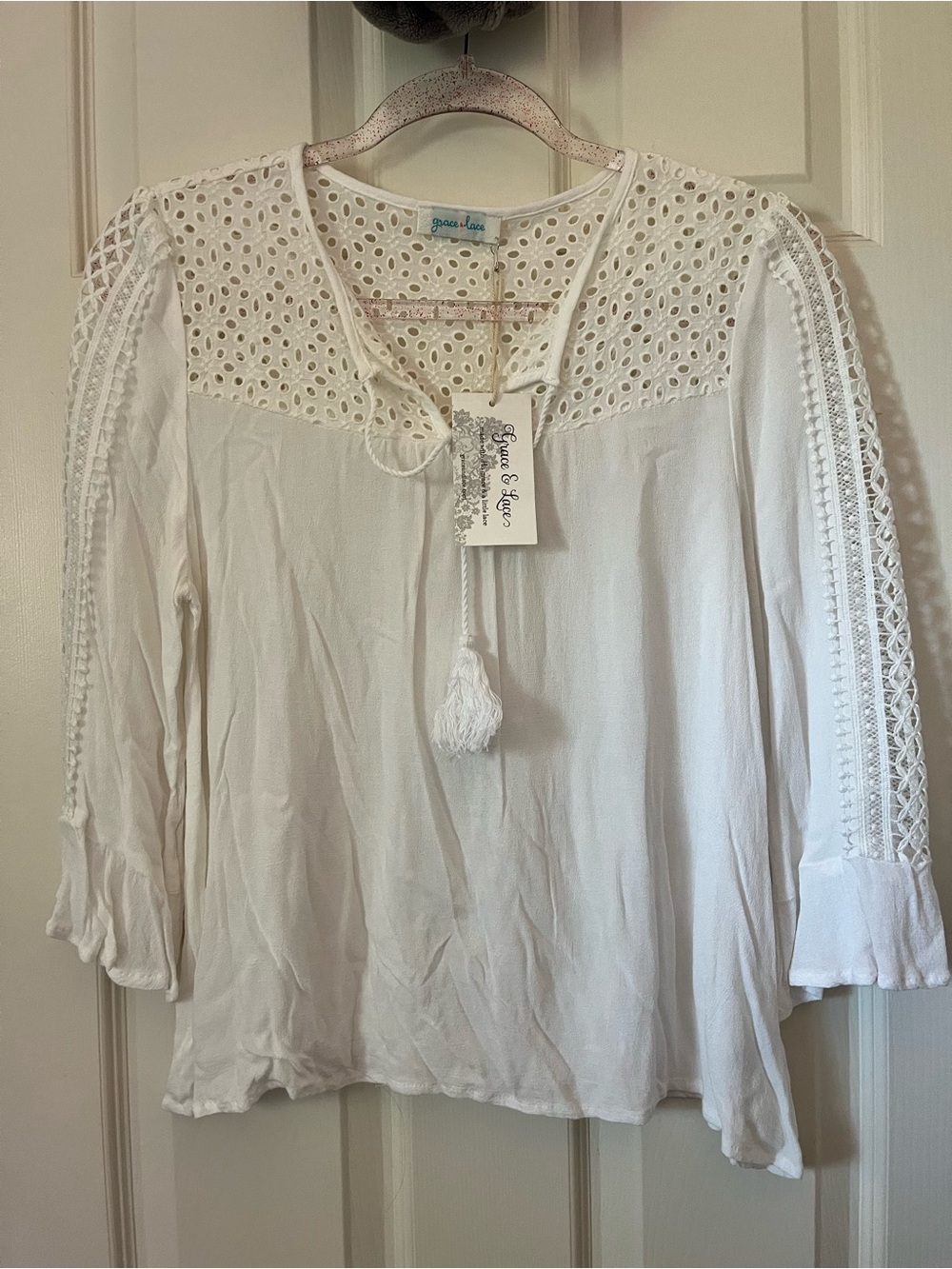 grace & lace women’s white boho peasant sleeve blouse with tassels NWT
